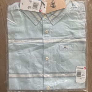 Quiksilver boys button down short sleeved shirt